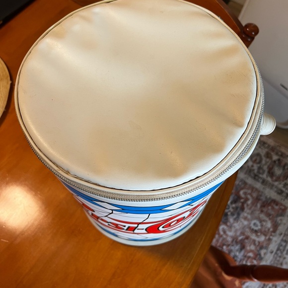 Vintage 1970’s Pepsi Tiffany Style Vinyl Round Soft-Sided Cooler - Picture 3 of 6